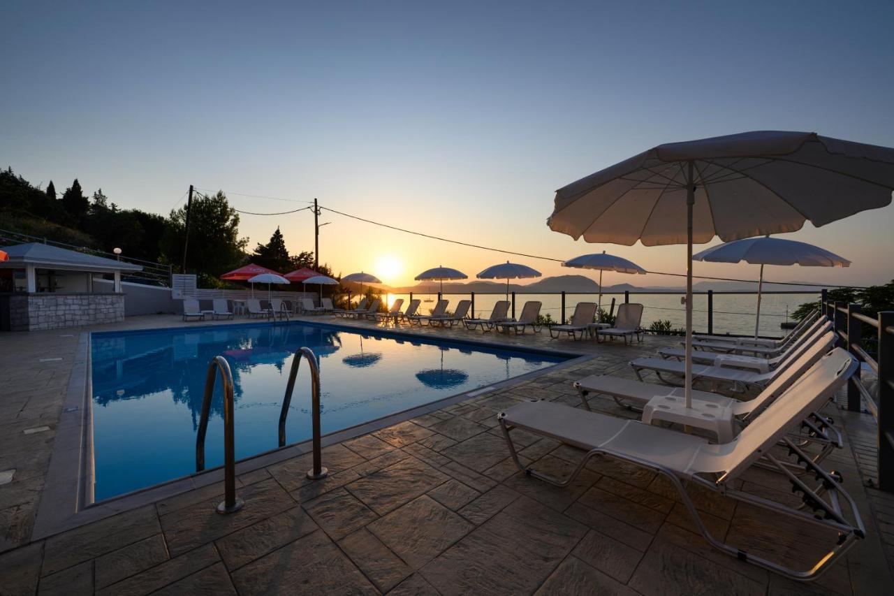 Golden Sunset Hotel Mpoukaris Bagian luar foto