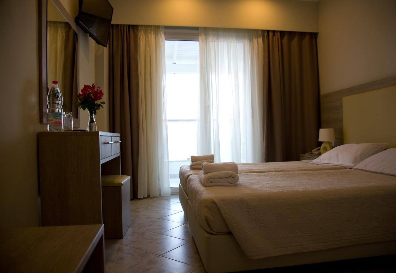 Golden Sunset Hotel Mpoukaris Bagian luar foto