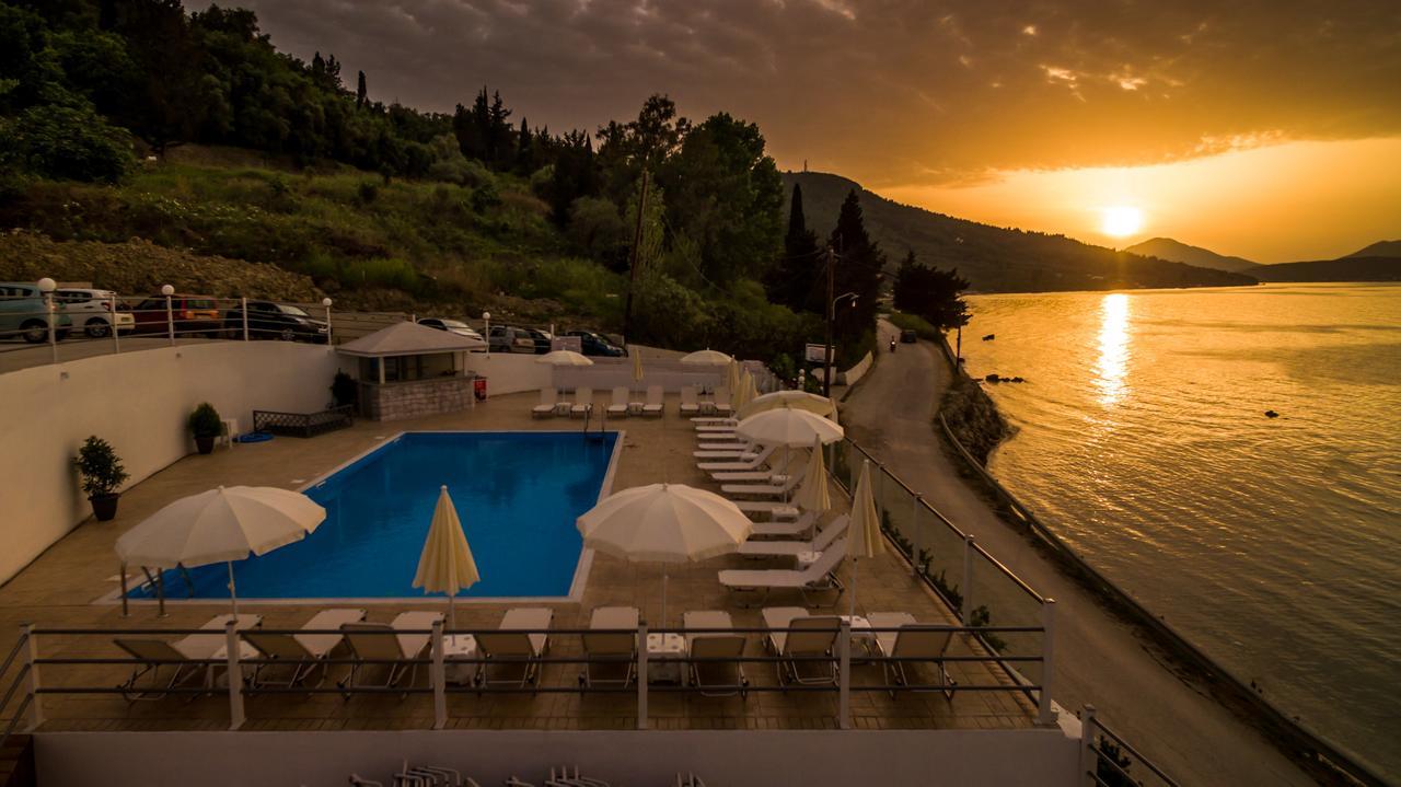 Golden Sunset Hotel Mpoukaris Bagian luar foto