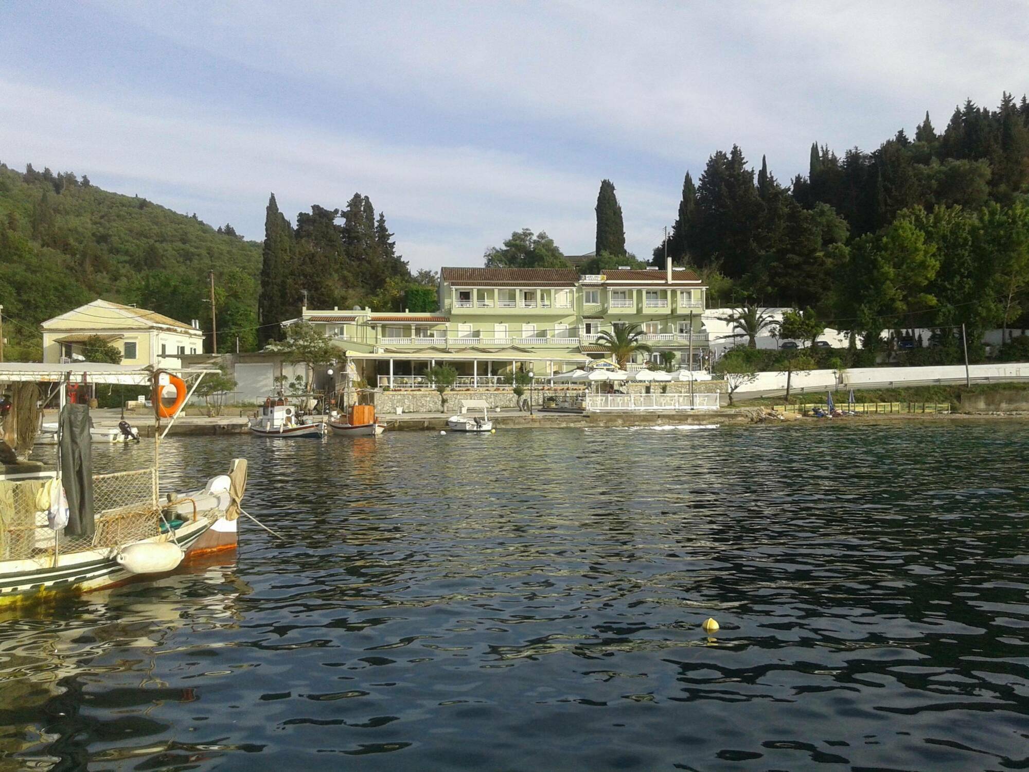 Golden Sunset Hotel Mpoukaris Bagian luar foto